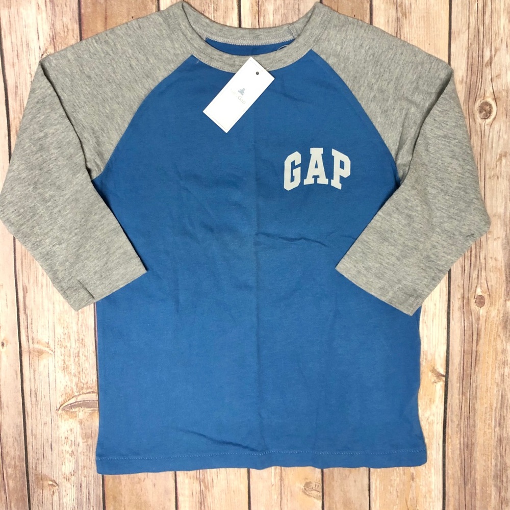 Baby Gap boys raglan style t-shirt size 5T